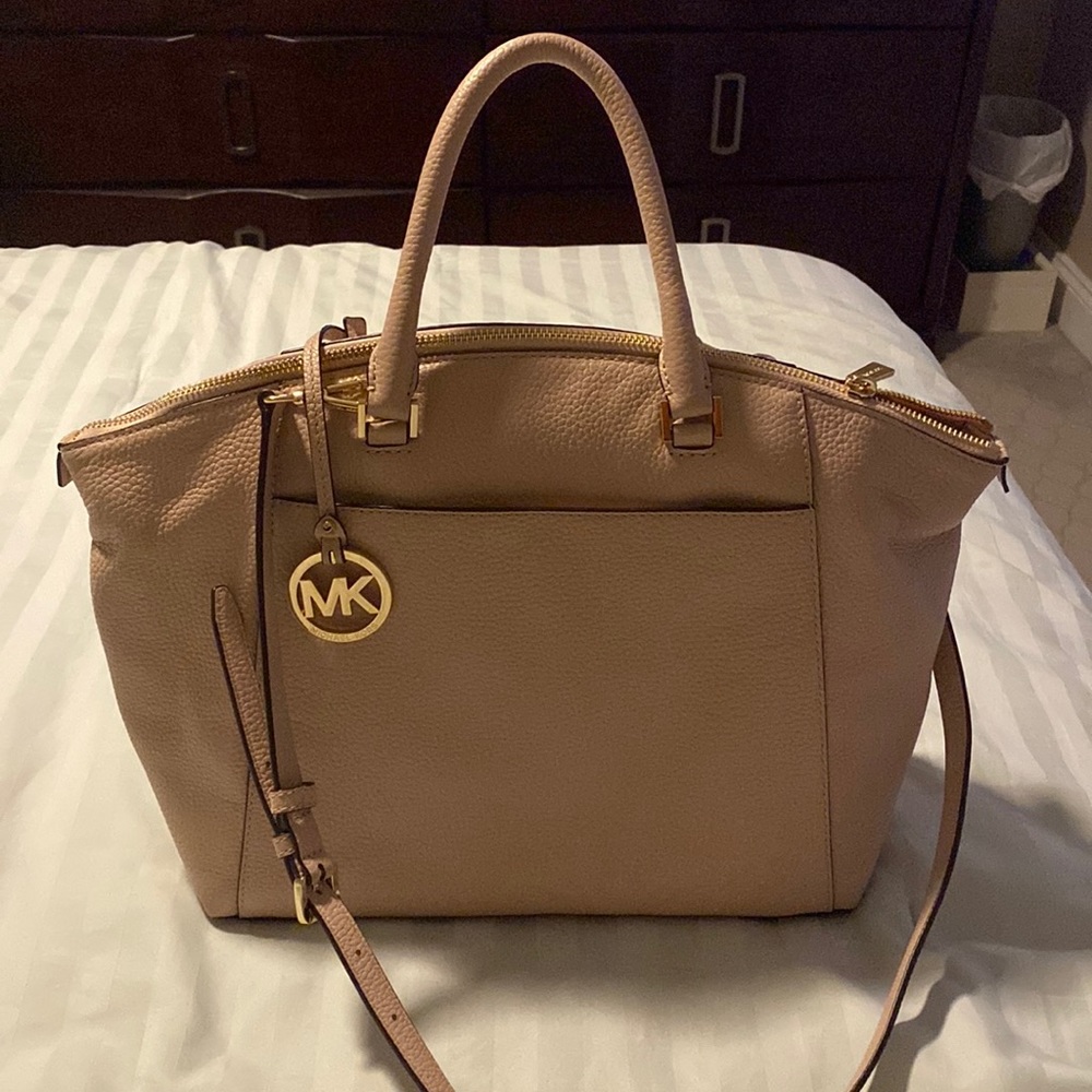 Michael Kors purse